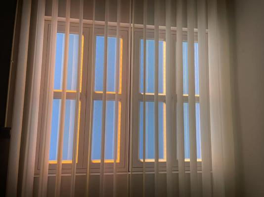 Mua Đèn cửa sổ giả màu ánh sáng 2100-7500K với ánh sáng tán xạ Rayleigh, lắp đặt treo tường sản xuất trực tuyến