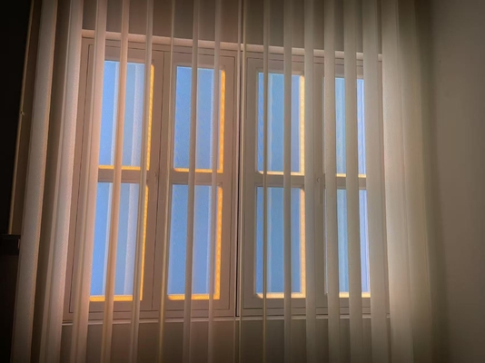 Đèn cửa sổ giả màu ánh sáng 2100-7500K với ánh sáng tán xạ Rayleigh, lắp đặt treo tường